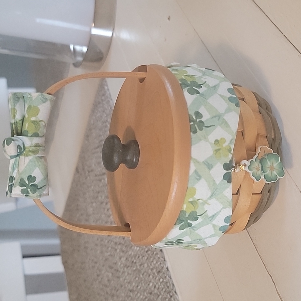 LONGABERGER BASKET